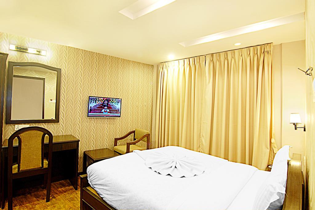 Kathmandu Grand Hotel Extérieur photo
