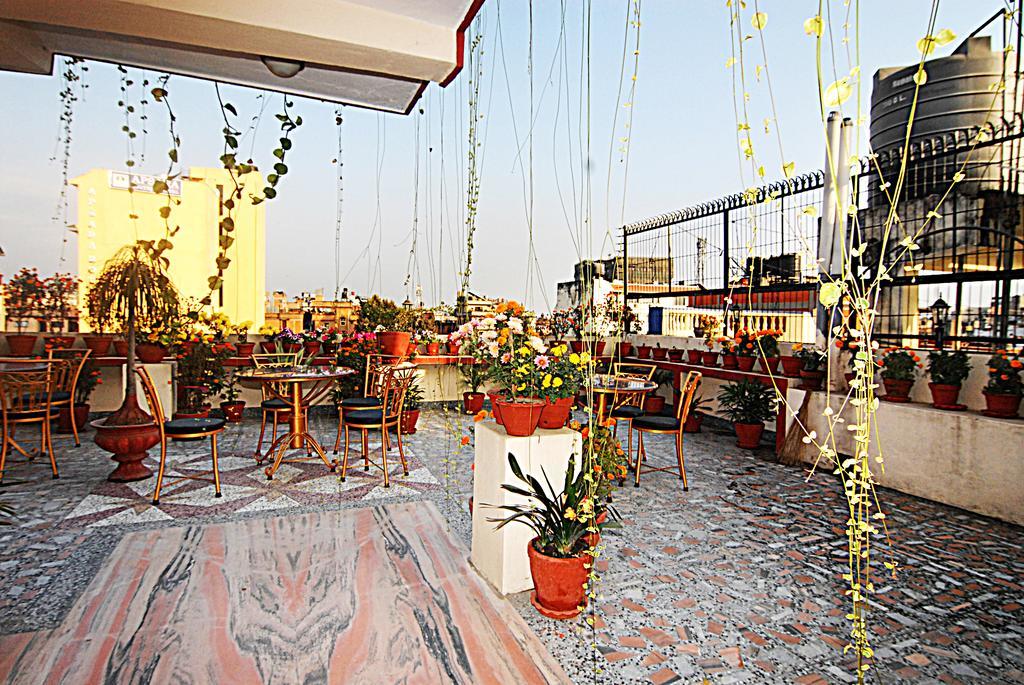 Kathmandu Grand Hotel Extérieur photo