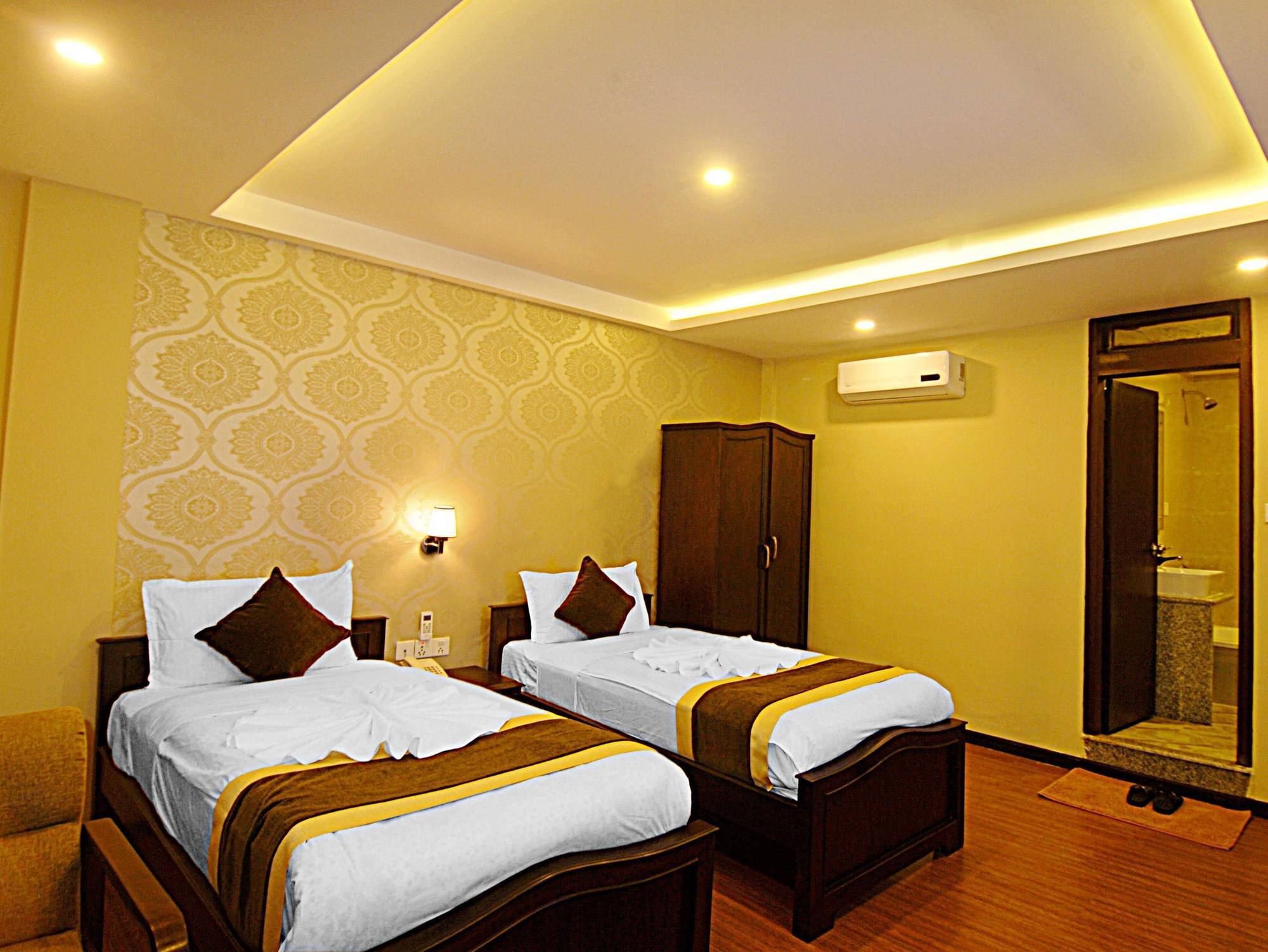 Kathmandu Grand Hotel Extérieur photo