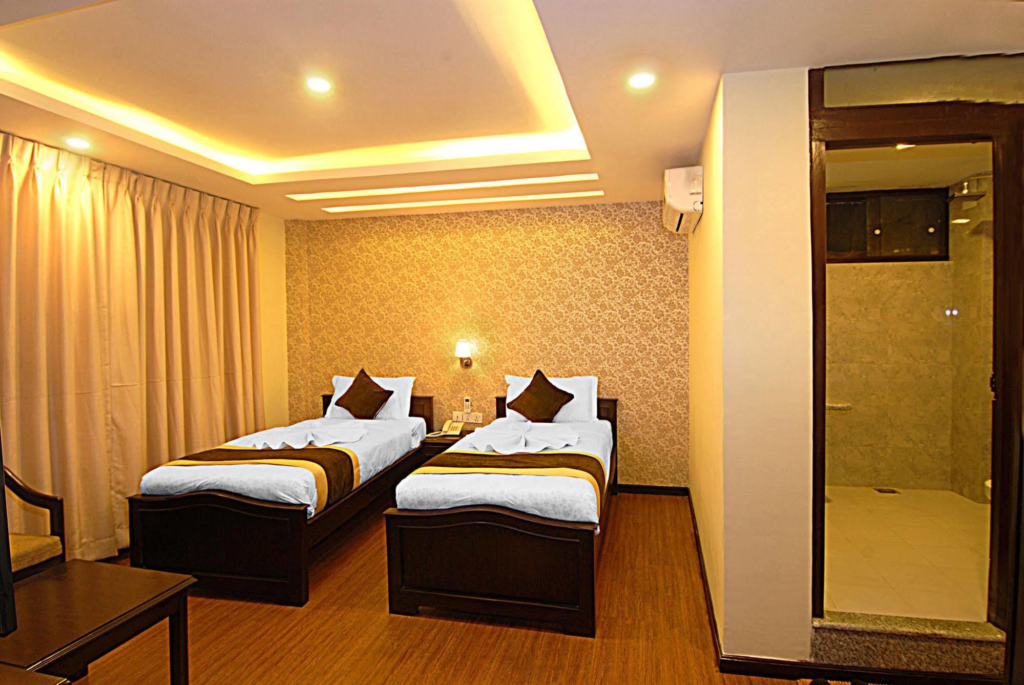 Kathmandu Grand Hotel Extérieur photo