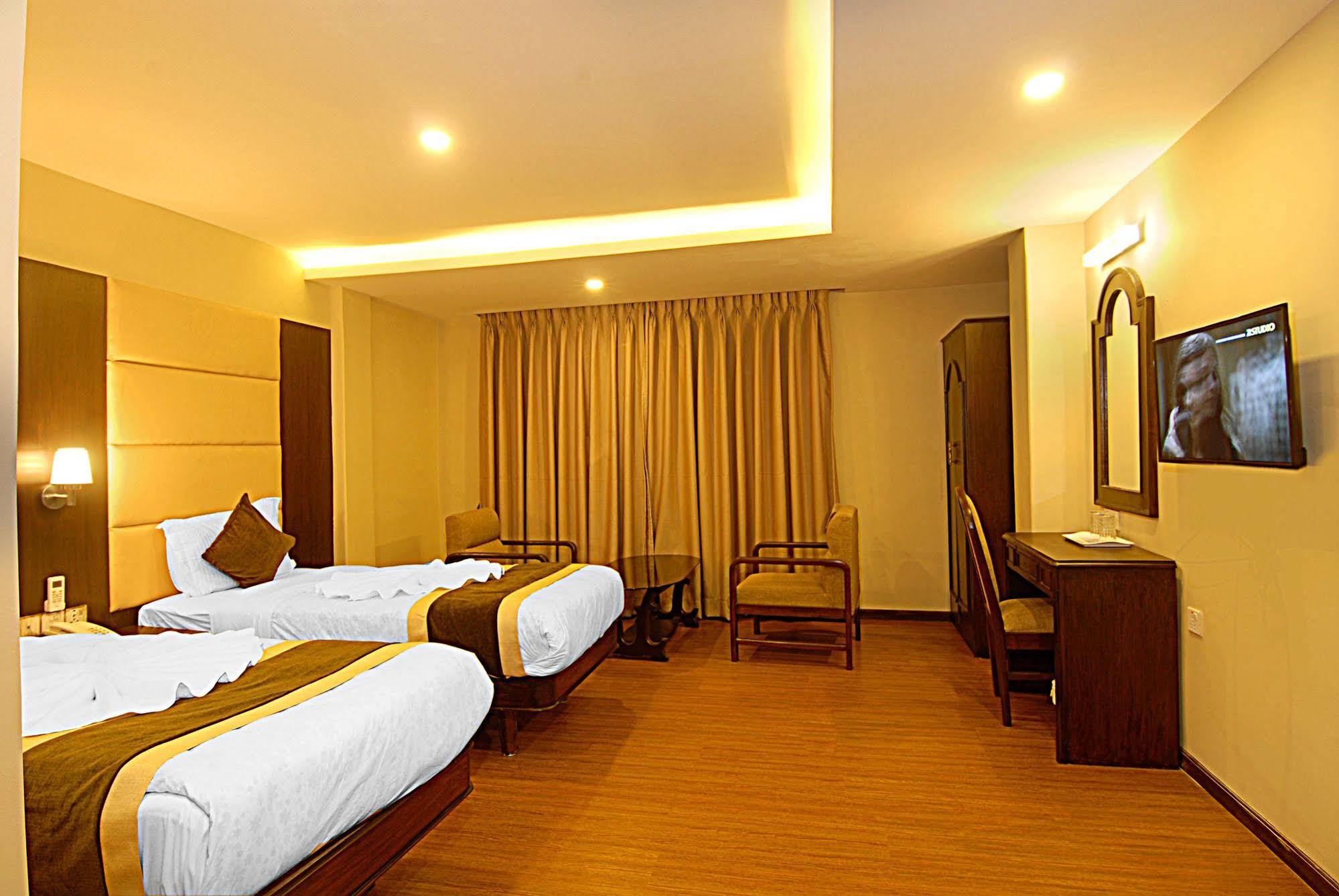 Kathmandu Grand Hotel Extérieur photo