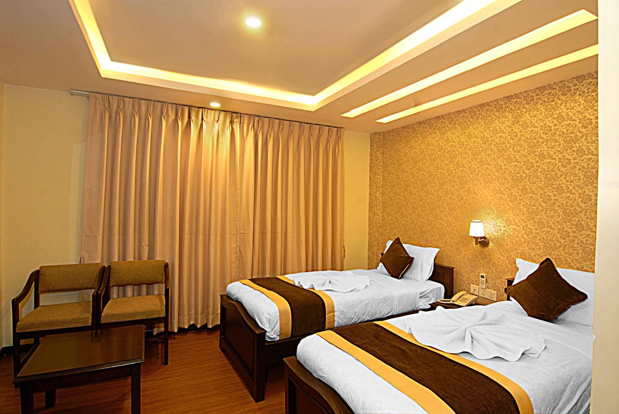 Kathmandu Grand Hotel Extérieur photo