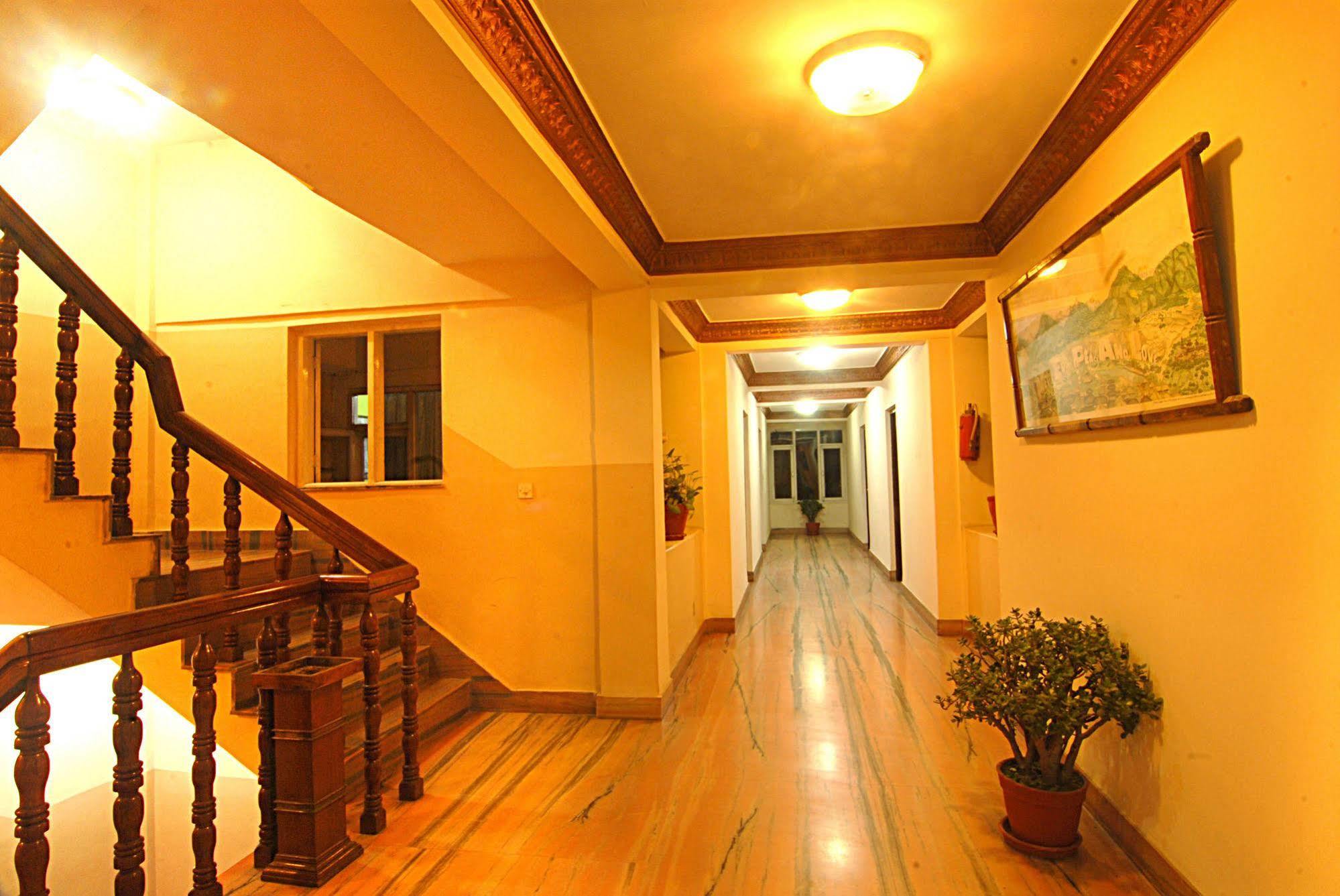 Kathmandu Grand Hotel Extérieur photo